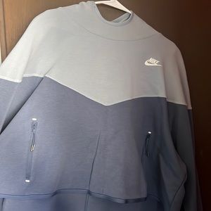 Nike Cropped Hoodie
